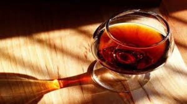 Uống hà thủ ô có bị sạm da không?