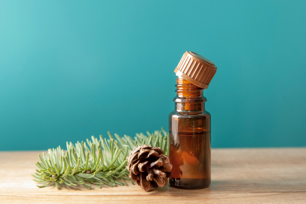 Tác dụng của tinh dầu thông đỏ với da và tóc