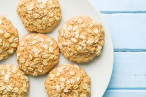 Cách làm bánh yến mạch giảm cân với táo và hạt óc chó