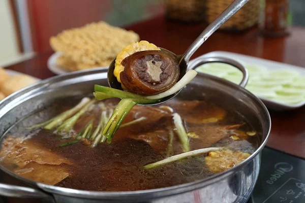 đuôi bò hầm kỷ tử