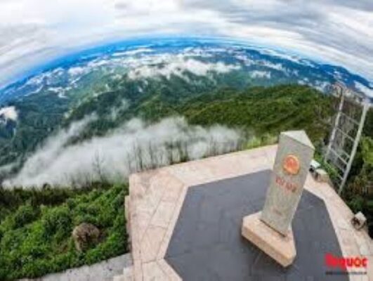 Chinh phục cột mốc A Pa Chải Chinh phục cột mốc A Pa Chải
