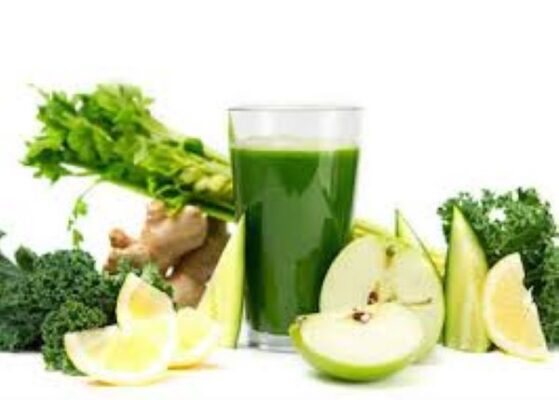 Cách mix vị với nước ép cải xoăn để giảm cân