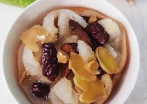 Lê chưng tắc đường phèn mật ong