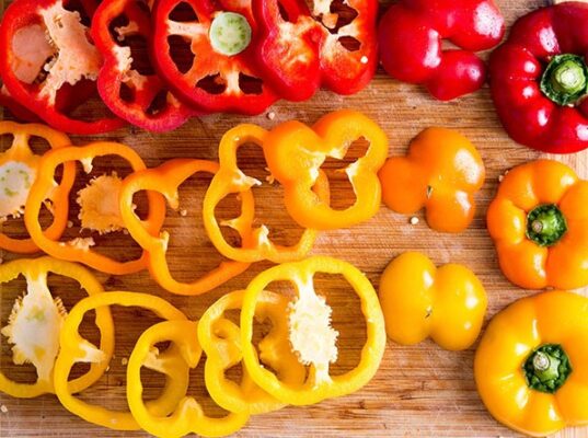 Những người không nên ăn ớt chuông