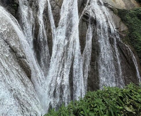 Vẻ đẹp bí ẩn của thác Nậm Lúc giữa đại ngàn
