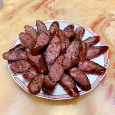 Cách ăn lạp sườn gác bếp Tây Bắc không ngán