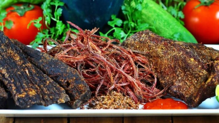 Mẹo làm thịt trâu gác bếp ngon