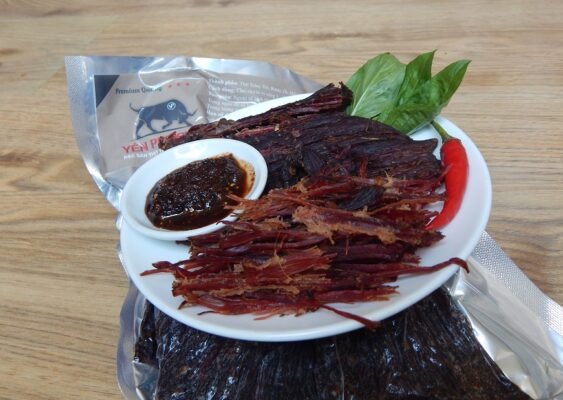 Thịt trâu gác bếp