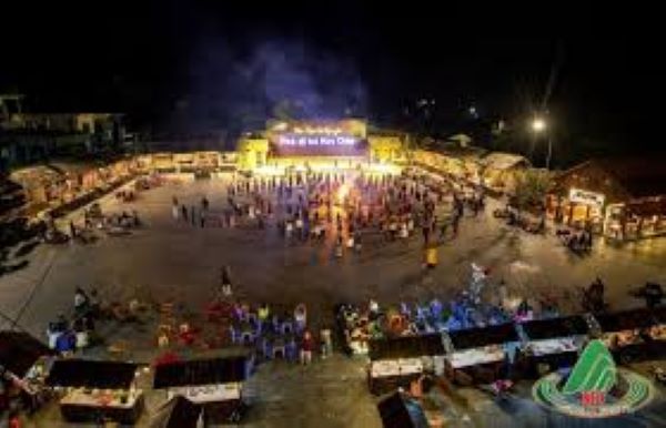 Chợ đêm Mộc Châu tháng 11 có gì vui?