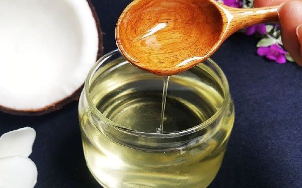 Công dụng của dầu dừa trong làm đẹp