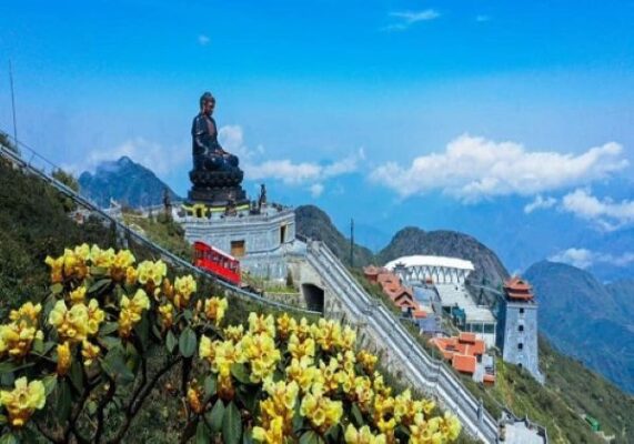 Đỉnh Fansipan có bao nhiêu bậc