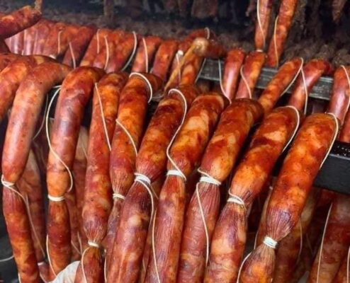 Lạp xưởng hun khói