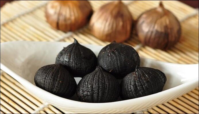 Tỏi đen cô đơn