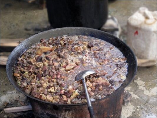 Ngon bổ rẻ với cách nấu thắng cố lòng trâu