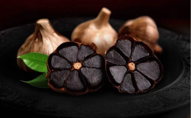 Hướng dẫn cách sử dụng tỏi đen đúng cách