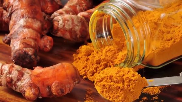 Chất Curcumin trong nghệ nếp đỏ có tác dụng gì?