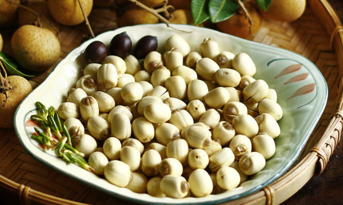 Những ai không nên ăn hạt sen