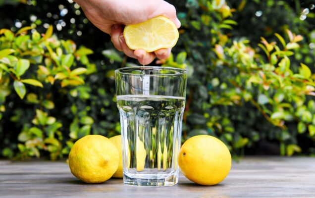 Lợi ích sức khỏe của nước chanh ấm