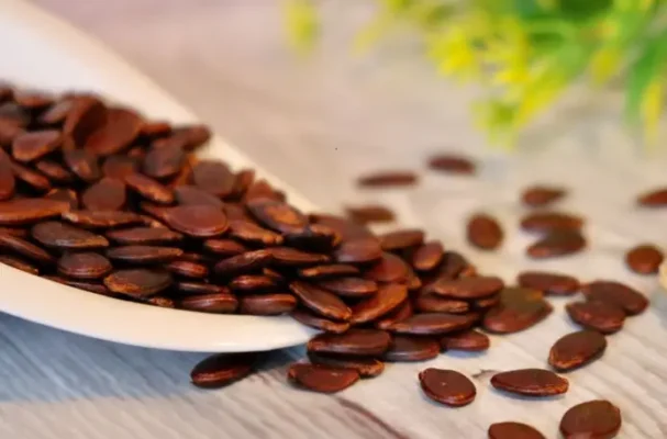 Lợi ích sức khỏe từ hạt dưa trong ngày Tết