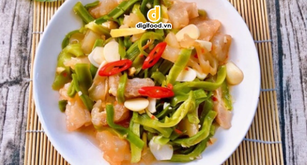 Chế biến rau tiến vua với thịt bò