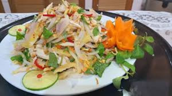 Cách làm món gà xé phay đơn giản ngày tết Cách làm món gà xé phay đơn giản ngày tết