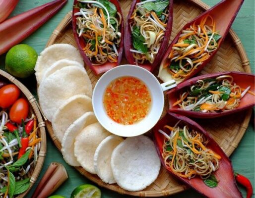 Hoa chuối nộm thịt chống ngán ngày tết