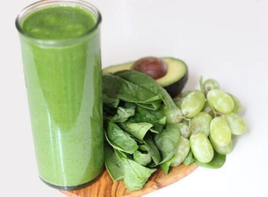 Lợi ích sức khỏe của nước ép rau bina