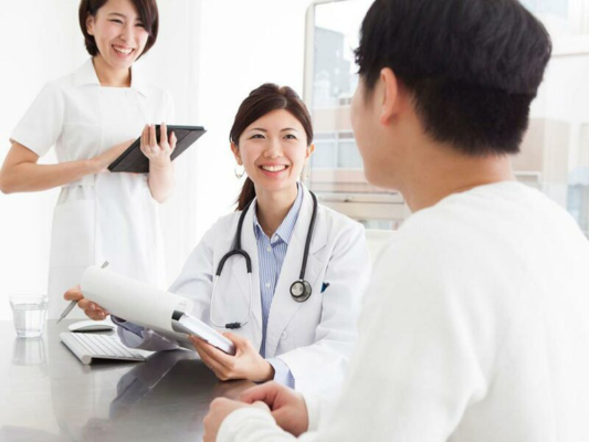 Lợi ích và thời điểm uống hoa đu đủ ngâm mật ong