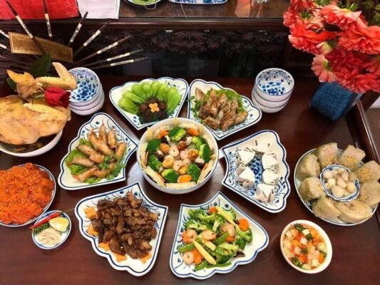 Mâm Cỗ Cúng Tất Niên Tết Ất Tỵ 2025