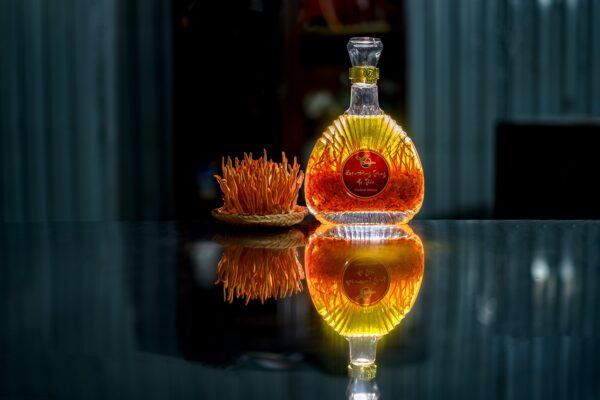 Rượu đông trùng hạ thảo