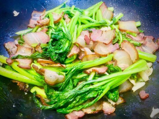 Thịt Ba Chỉ Hun Khói: Món Ngon Không Thể Bỏ Qua