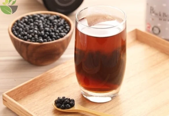 Dùng nước đậu đen giải độc gan sau khi uống rượu